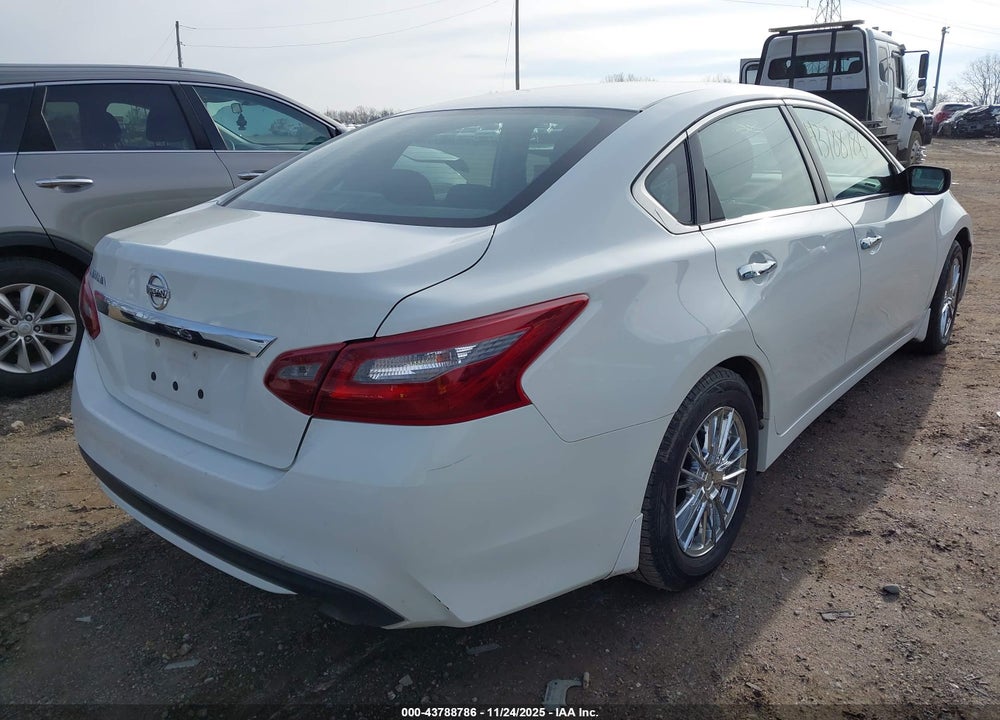 2018 NISSAN ALTIMA VIN: 1N4AL3AP0JC126454