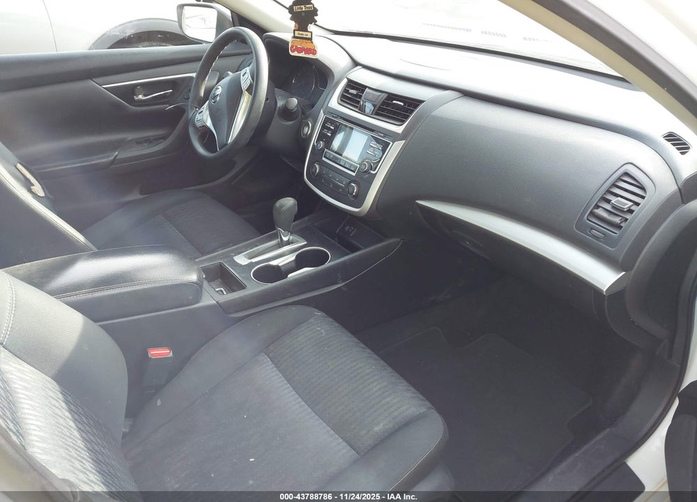 2018 NISSAN ALTIMA VIN: 1N4AL3AP0JC126454