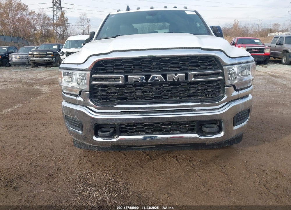 2022 RAM 3500 CHASSIS TRADESMAN/SLT/LAIE/LIMITED VIN: 3C7WRTCL8NG219690