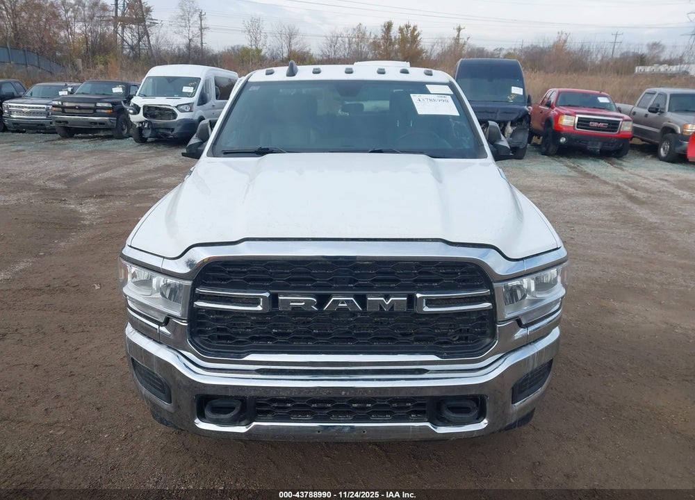 2022 RAM 3500 CHASSIS TRADESMAN/SLT/LAIE/LIMITED VIN: 3C7WRTCL8NG219690
