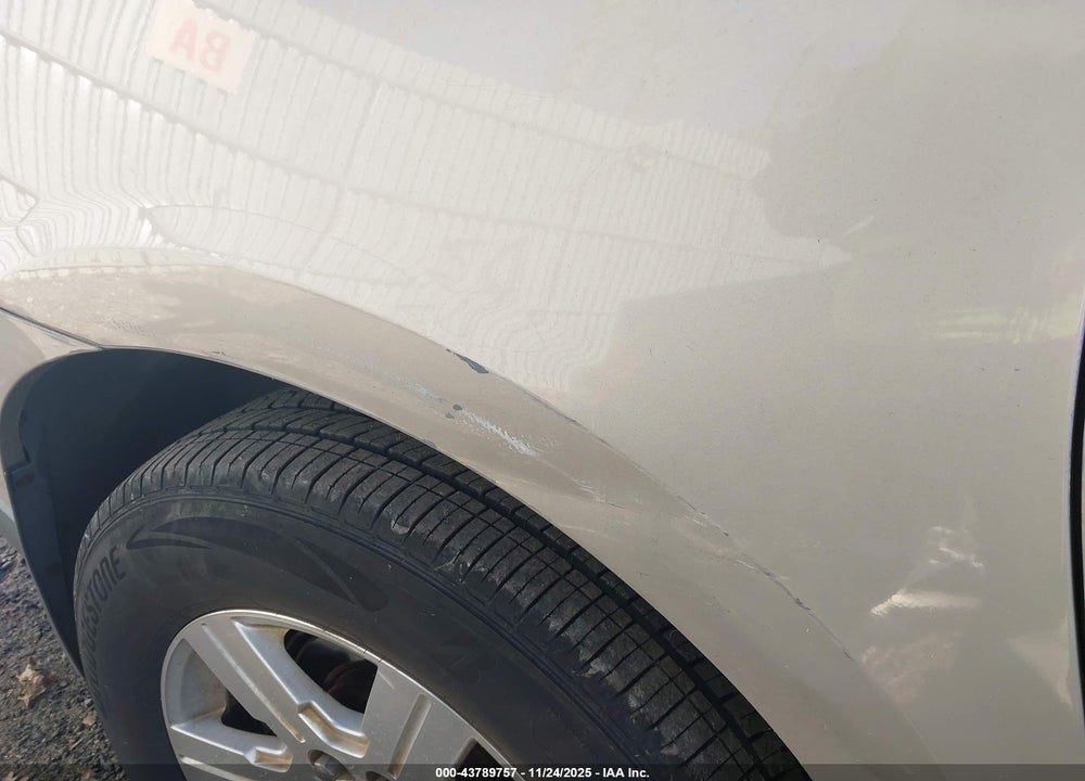 2010 CHEVROLET TRAVERSE LT VIN: 1GNLRFED8AJ224217