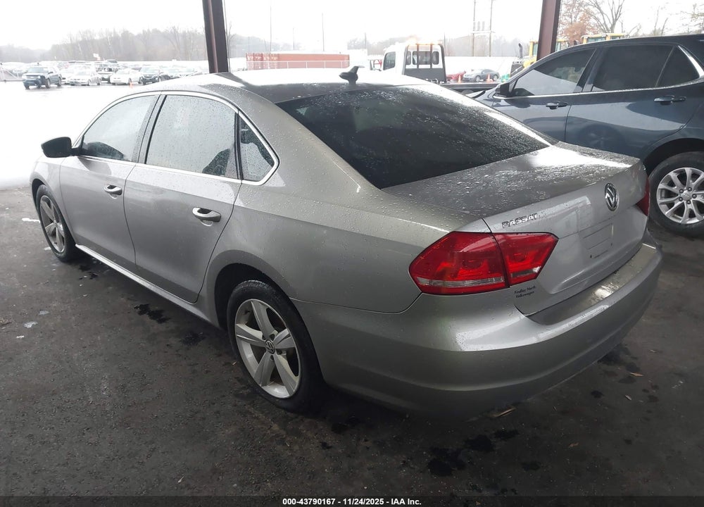 2013 VOLKSWAGEN PASSAT 2.5L SE VIN: 1VWBP7A34DC021313