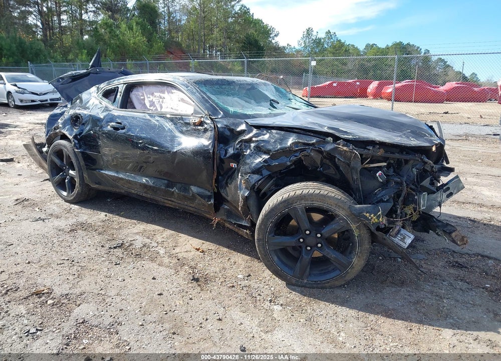 2018 CHEVROLET CAMARO 2LT VIN: 1G1FD1RS7J0134085
