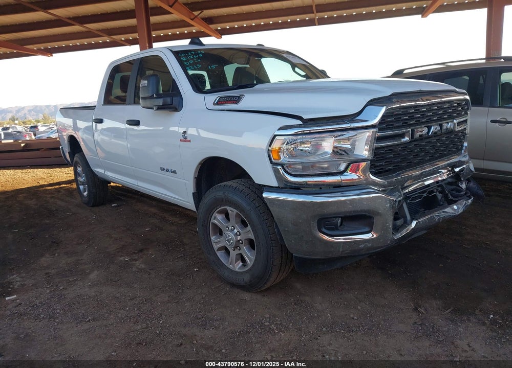 2024 RAM 2500 BIG HORN  4X4 6'4 BOX VIN: 3C6UR5DL2RG136381