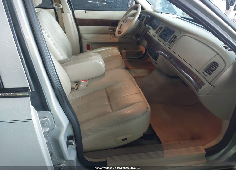 2008 MERCURY GRAND MARQUIS LS VIN: 2MEFM75V48X611205