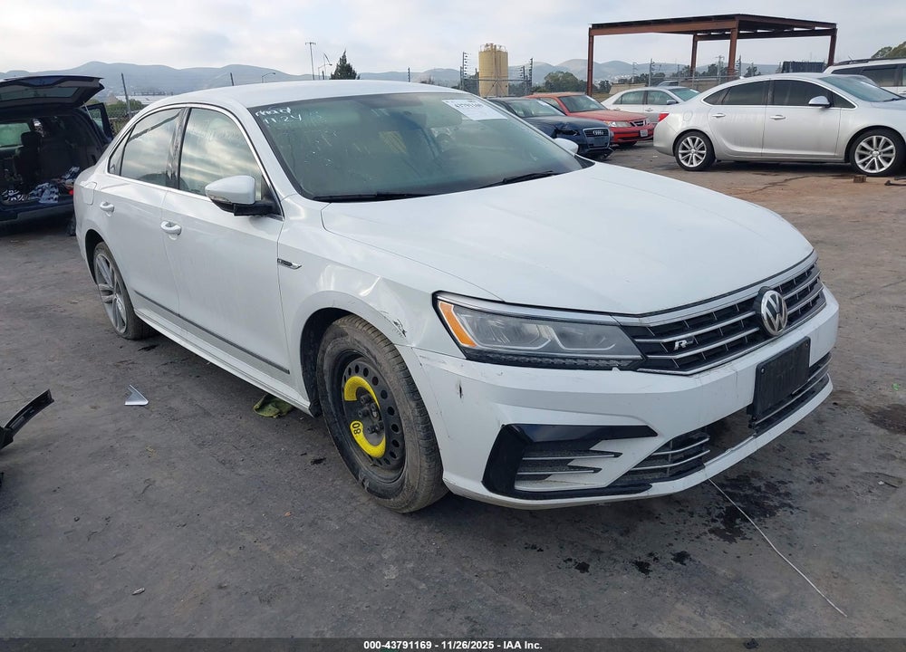 2017 VOLKSWAGEN PASSAT 1.8T R-LINE VIN: 1VWDT7A32HC019618