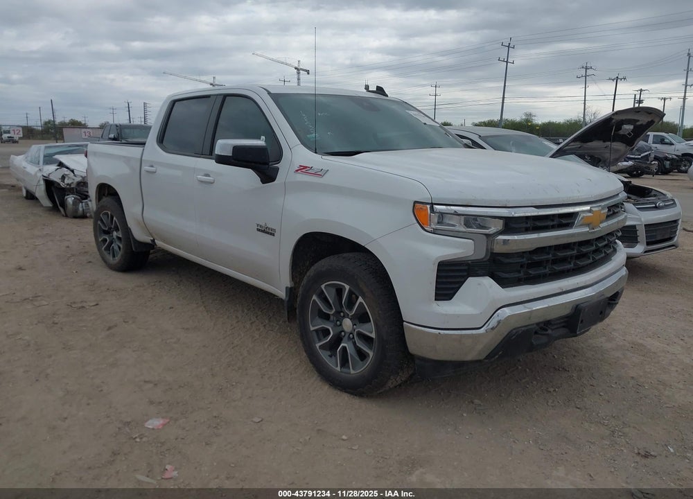 2024 CHEVROLET SILVERADO 1500 4WD  SHORT BED LT VIN: 1GCUDDEDXRZ362905