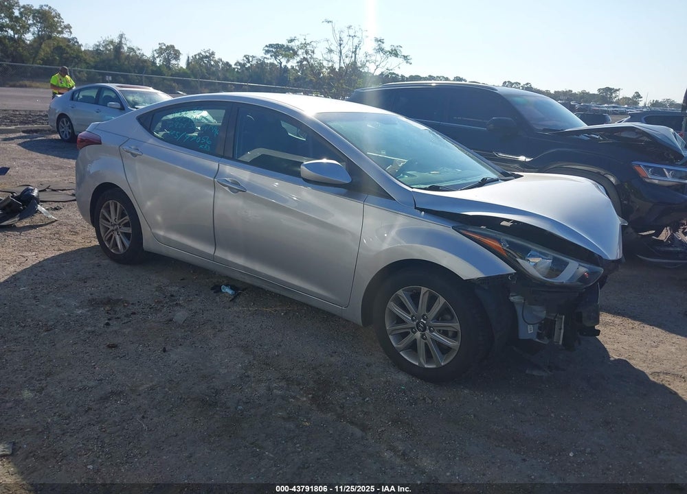 2015 HYUNDAI ELANTRA SE VIN: 5NPDH4AE8FH560582