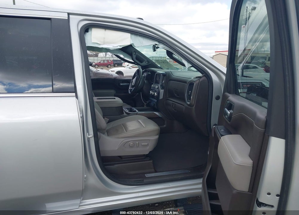 2022 GMC SIERRA 3500HD 4WD  STANDARD BED SLT VIN: 1GT49UE79NF156479