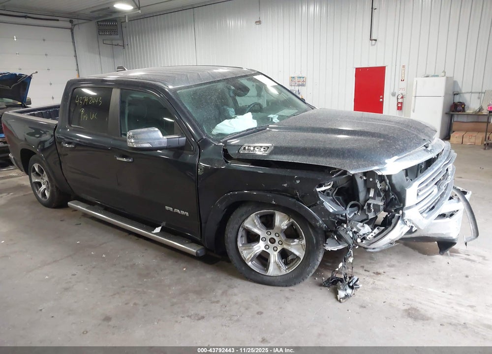 2019 RAM 1500 LAIE  4X4 5'7 BOX VIN: 1C6SRFJT0KN712256