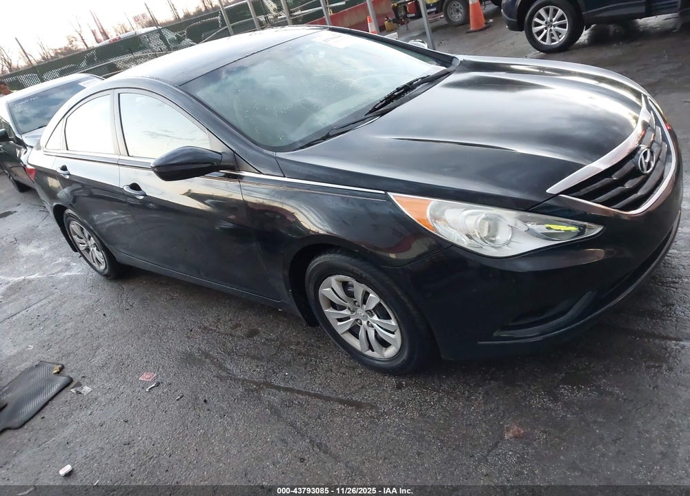 2013 HYUNDAI SONATA GLS VIN: 5NPEB4AC2DH522301