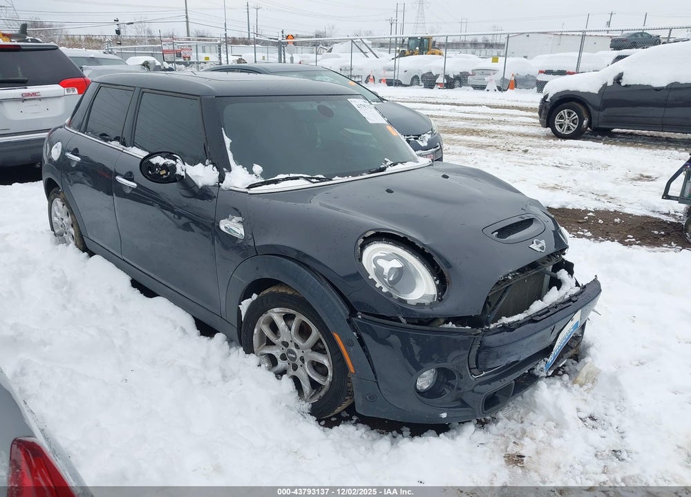2018 MINI HARDTOP COOPER S VIN: WMWXU3C56J2F51017
