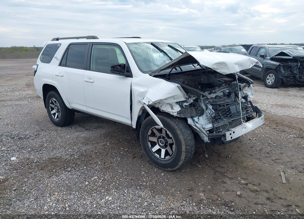 2022 TOYOTA 4RUNNER TRD OFF ROAD VIN: JTEPU5JRXN6058551