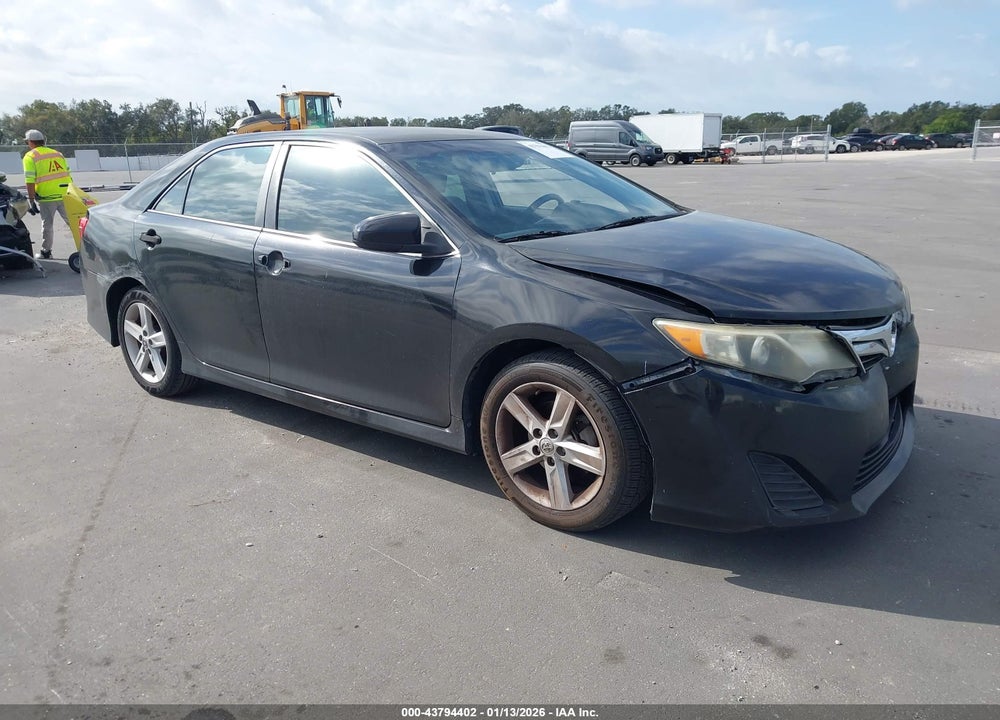 2014 TOYOTA CAMRY SE VIN: 4T1BF1FK1EU407813