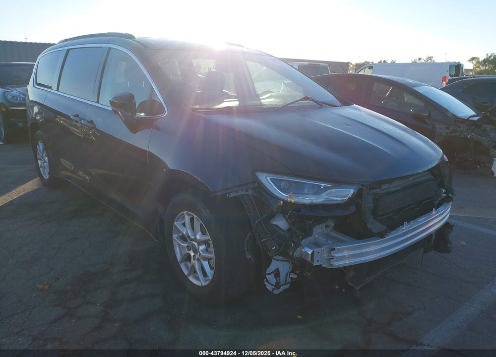 2022 CHRYSLER PACIFICA TOURING L VIN: 2C4RC1BG1NR141381