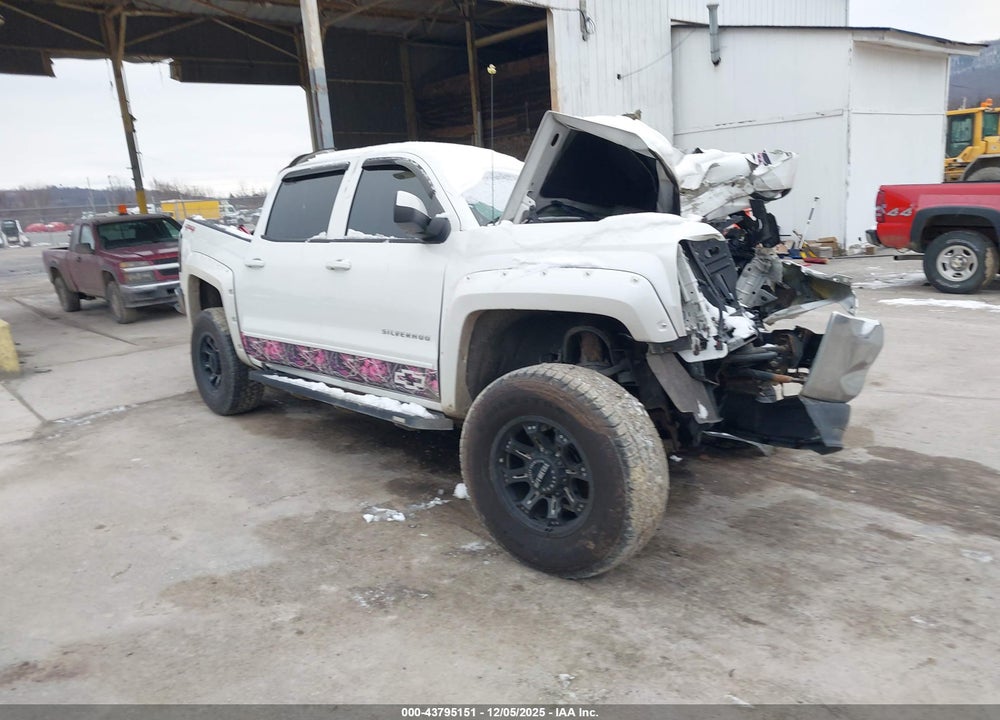 2016 CHEVROLET SILVERADO 1500 1LT VIN: 3GCUKREC6GG221496