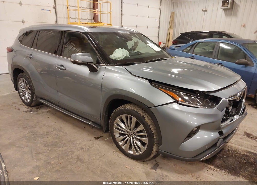 2024 TOYOTA HIGHLANDER PLATINUM VIN: 5TDKDRBHXRS528904
