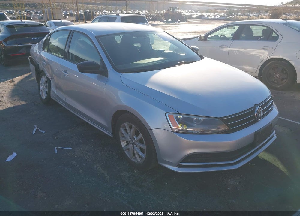 2015 VOLKSWAGEN JETTA 1.8T SE VIN: 3VWD17AJ9FM220870