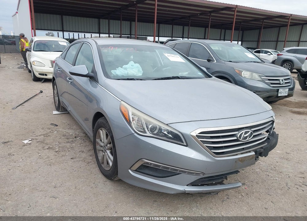2015 HYUNDAI SONATA SE VIN: 5NPE24AF6FH067255