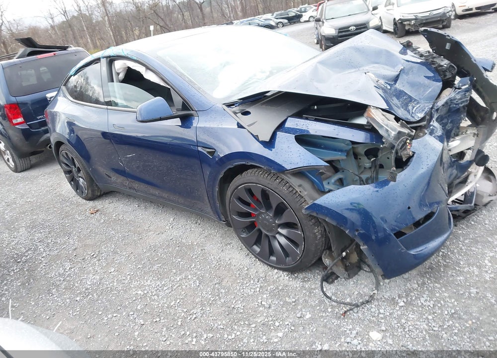 2020 TESLA MODEL Y LONG RANGE DUAL MOTOR ALL-WHEEL DRIVE/PERFORMANCE DUAL MOTOR ALL-WHEEL DRIVE VIN: 5YJYGDEF3LF000969