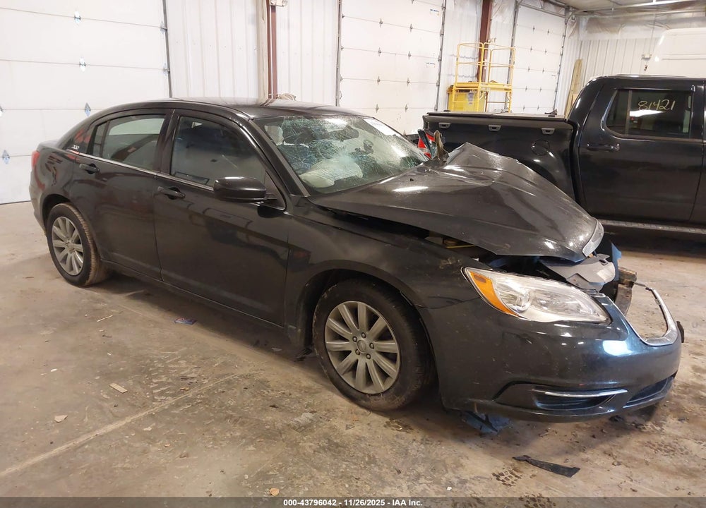 2011 CHRYSLER 200 TOURING VIN: 1C3BC1FB2BN521116