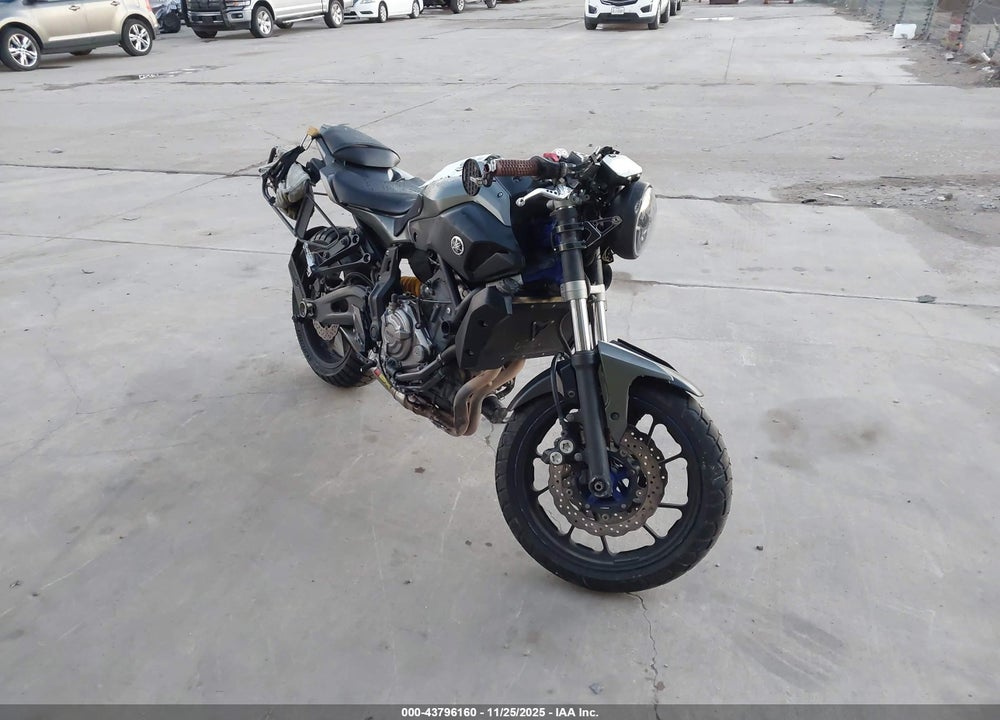 2015 YAMAHA FZ07 VIN: JYARM06E4FA003674