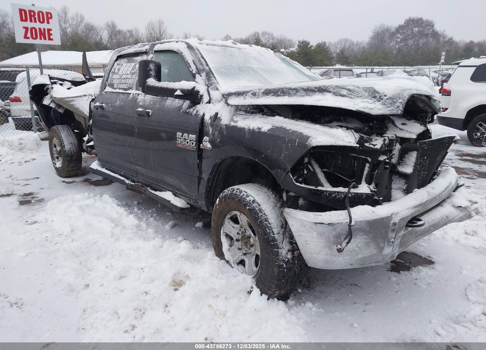 2018 RAM 3500 TRADESMAN  4X4 8' BOX VIN: 3C63R3GL5JG299350