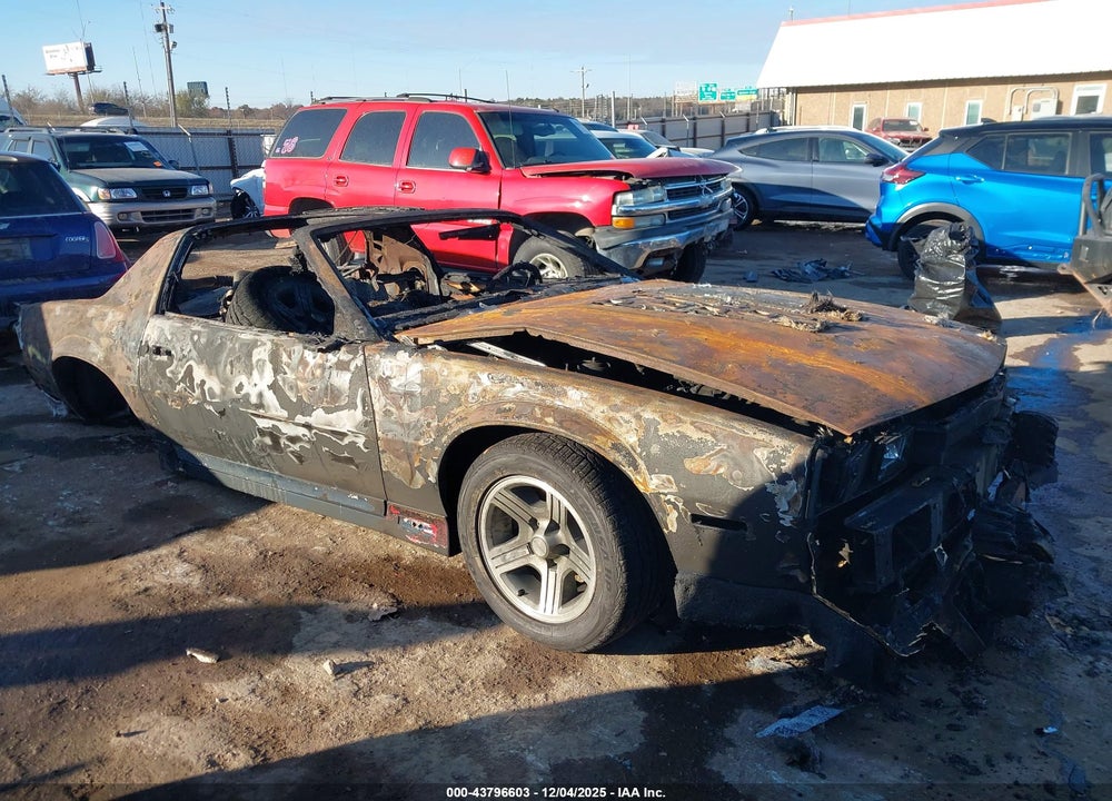 1989 CHEVROLET CAMARO VIN: 1G1FP2181KL171517