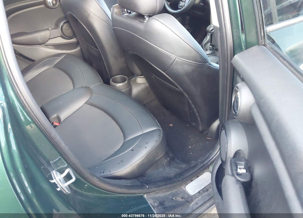 2017 MINI HARDTOP COOPER VIN: WMWXU1C52H2E19080