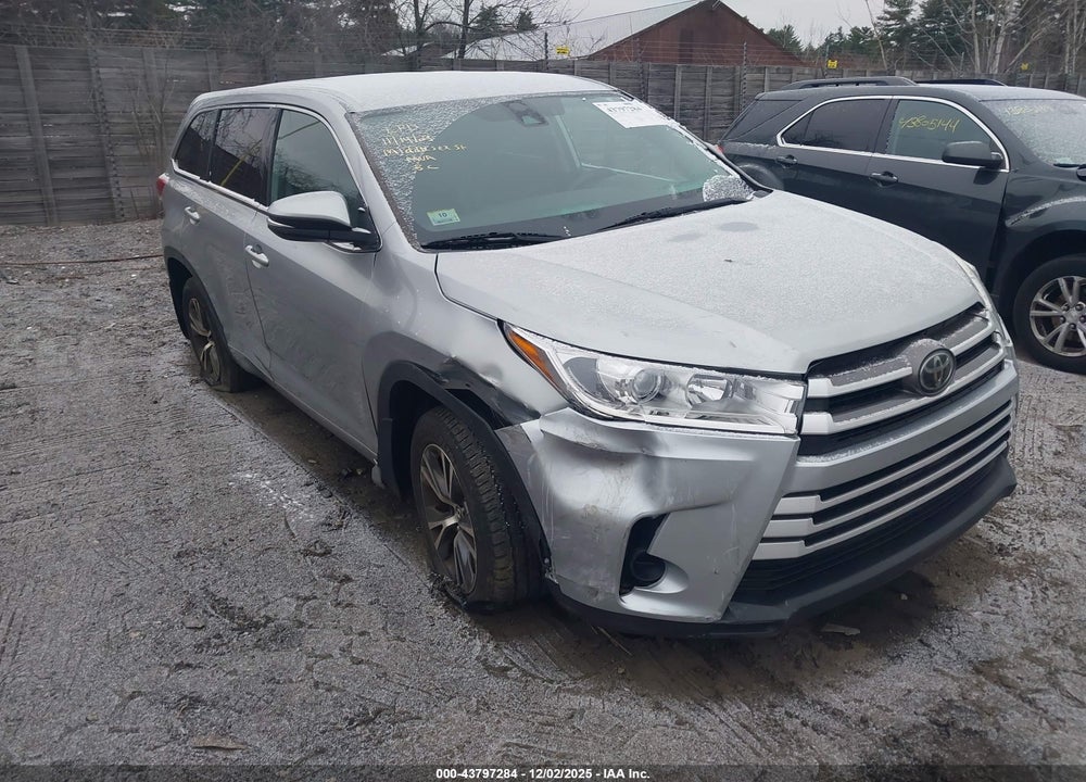 2018 TOYOTA HIGHLANDER LE VIN: 5TDBZRFHXJS886312