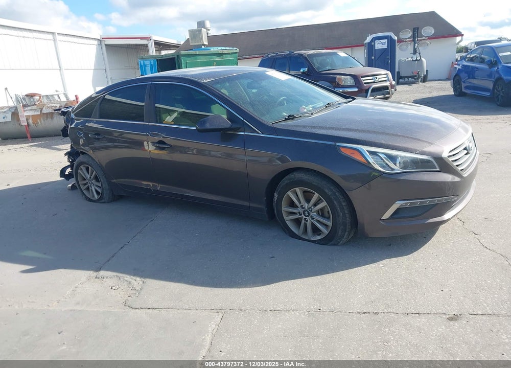 2015 HYUNDAI SONATA SE VIN: 5NPE24AF0FH196446
