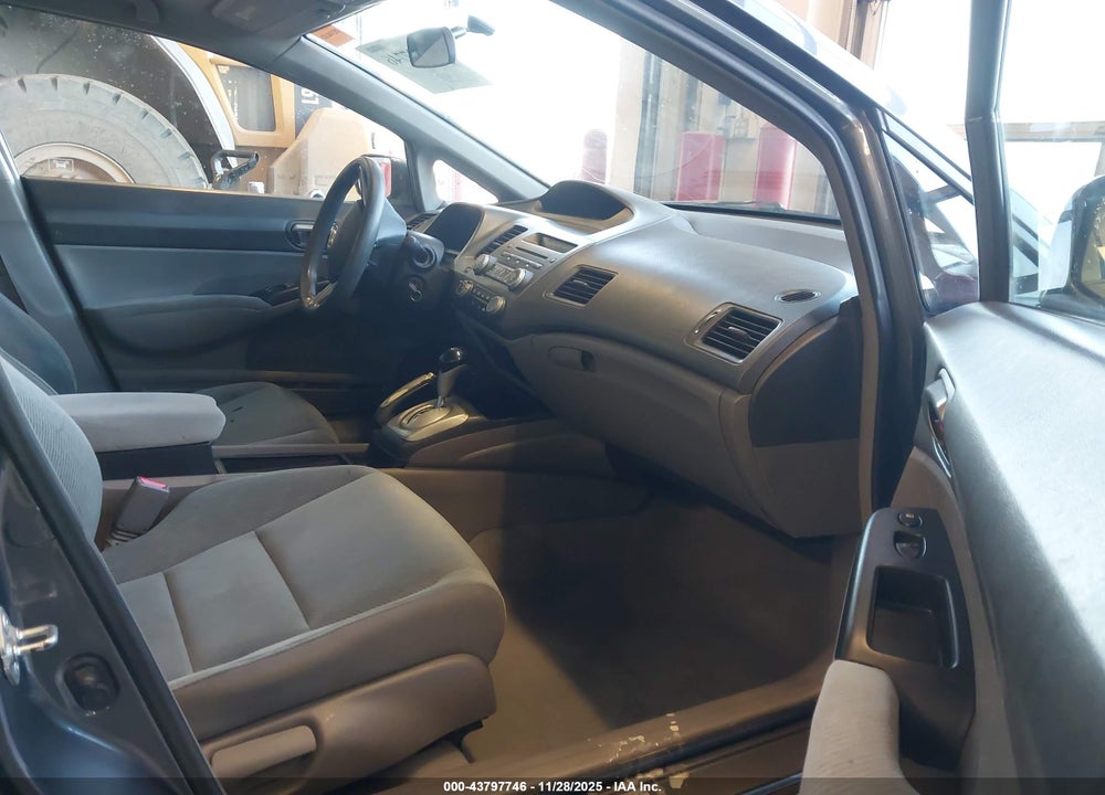 2011 HONDA CIVIC LX VIN: 19XFA1F57BE029120
