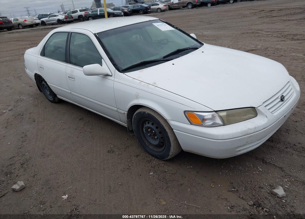 1997 TOYOTA CAMRY LE VIN: JT2BG22K1V0001088