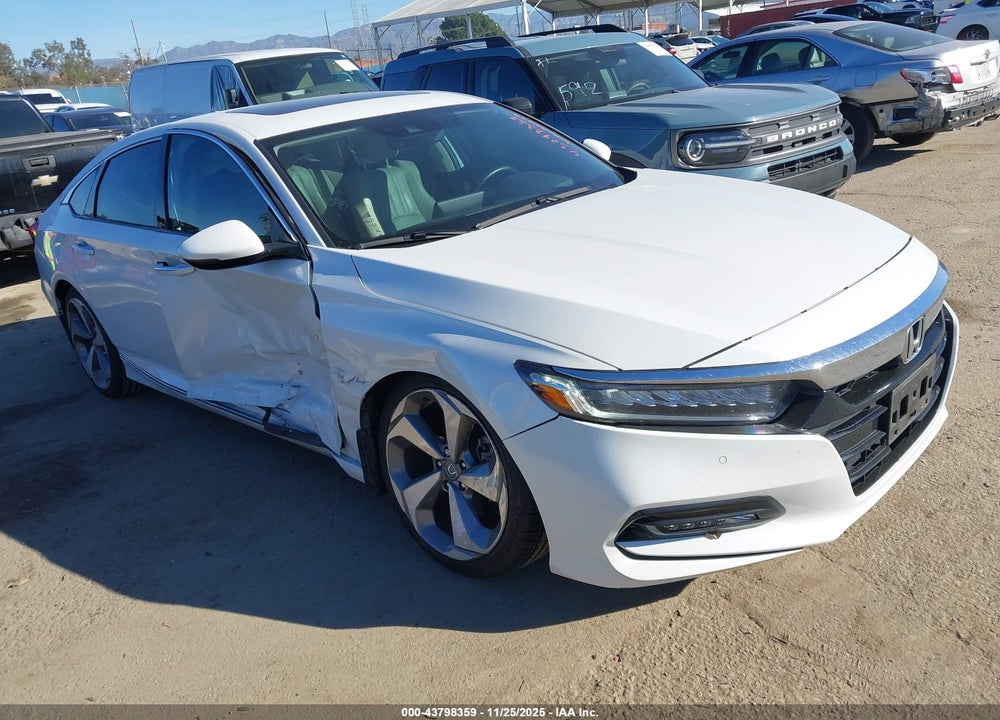 2018 HONDA ACCORD TOURING VIN: 1HGCV1F90JA045706