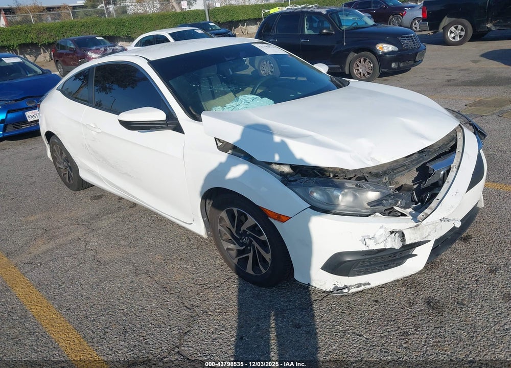 2018 HONDA CIVIC LX VIN: 2HGFC4B52JH305905
