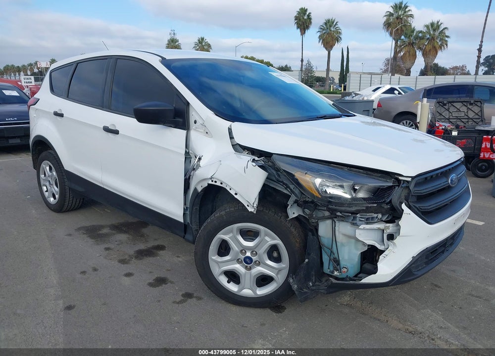 2019 FORD ESCAPE S VIN: 1FMCU0F70KUB62272