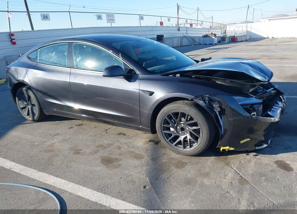 2025 TESLA MODEL 3 LONG RANGE REAR-WHEEL DRIVE/STANDARD REAR-WHEEL DRIVE VIN: 5YJ3E1EA2SF076152