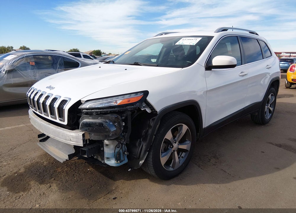 2017 JEEP CHEROKEE LATITUDE FWD VIN: 1C4PJLCBXHW547926