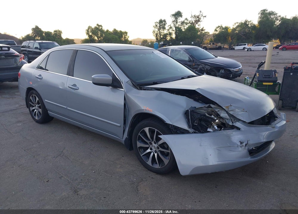 2004 HONDA ACCORD 2.4 EX VIN: JHMCM56874C032670