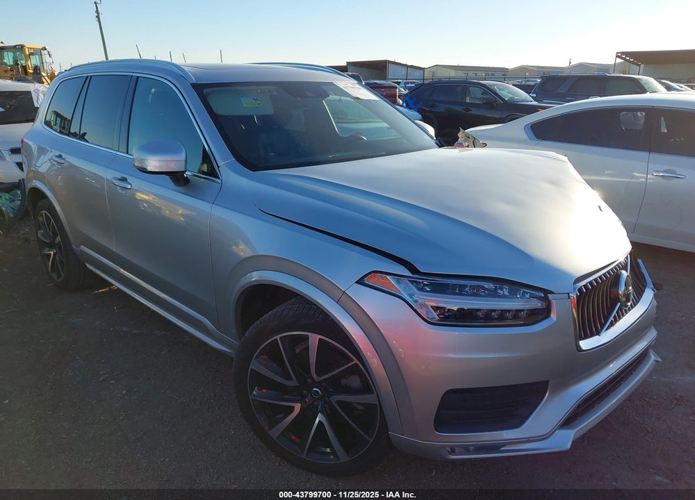 2022 VOLVO XC90 T6 MOMENTUM 7 PASSENGER VIN: YV4A22PK8N1785402