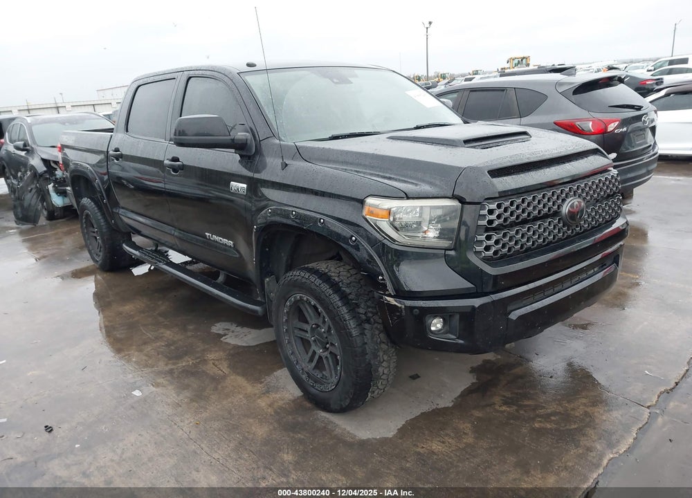 2018 TOYOTA TUNDRA SR5 5.7L V8 VIN: 5TFDW5F15JX766246