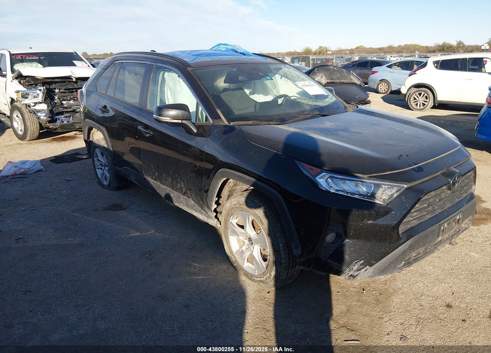 2021 TOYOTA RAV4 XLE VIN: 2T3P1RFV6MC178498