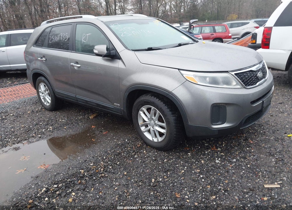 2014 KIA SORENTO LX V6 VIN: 5XYKTDA79EG444773