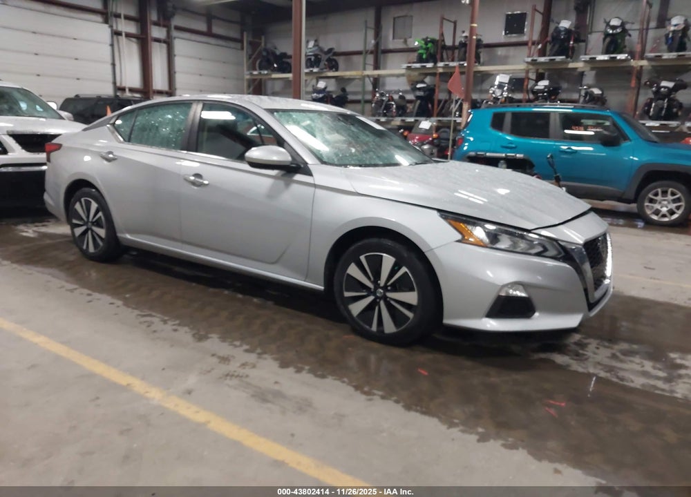 2021 NISSAN ALTIMA SV FWD VIN: 1N4BL4DV1MN415405