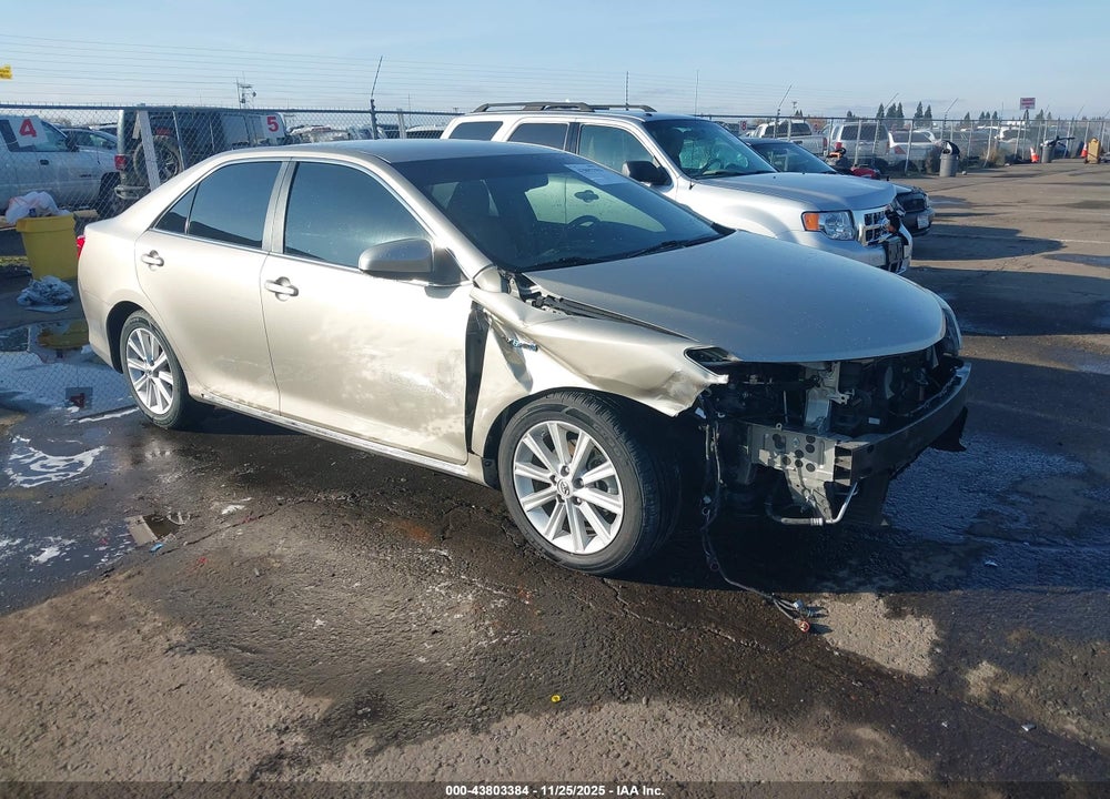 2014 TOYOTA CAMRY HYBRID XLE VIN: 4T1BD1FK5EU104992