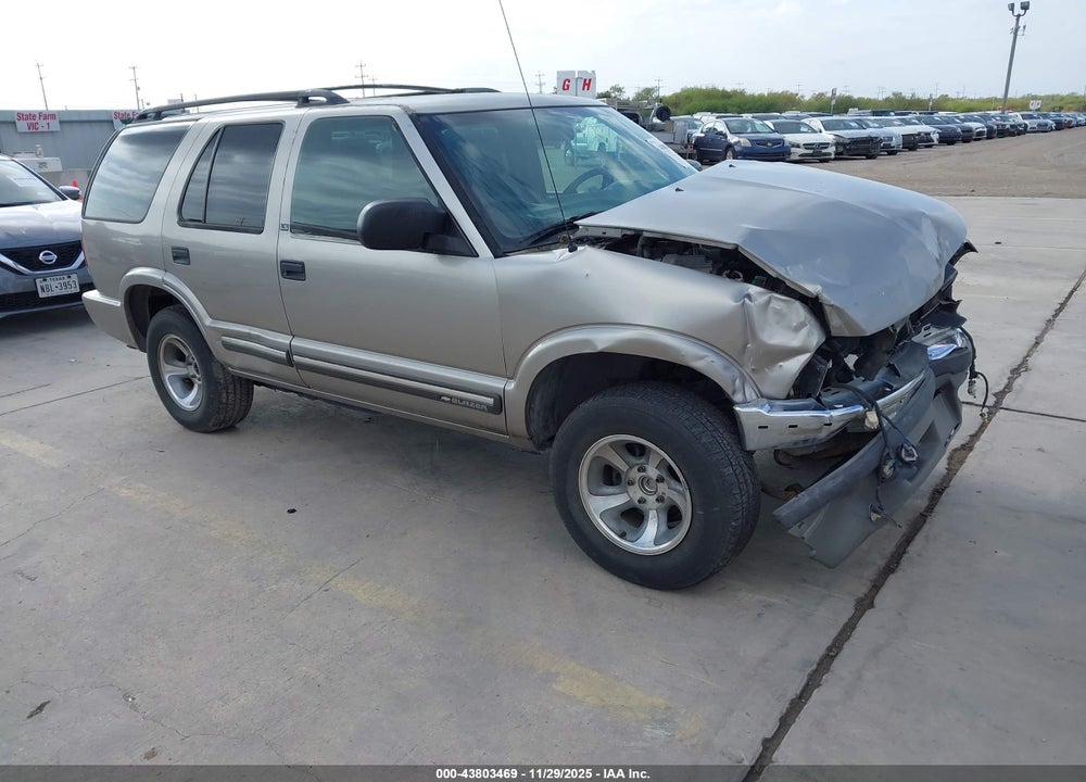 2001 CHEVROLET BLAZER LS VIN: 1GNCS13W712123403