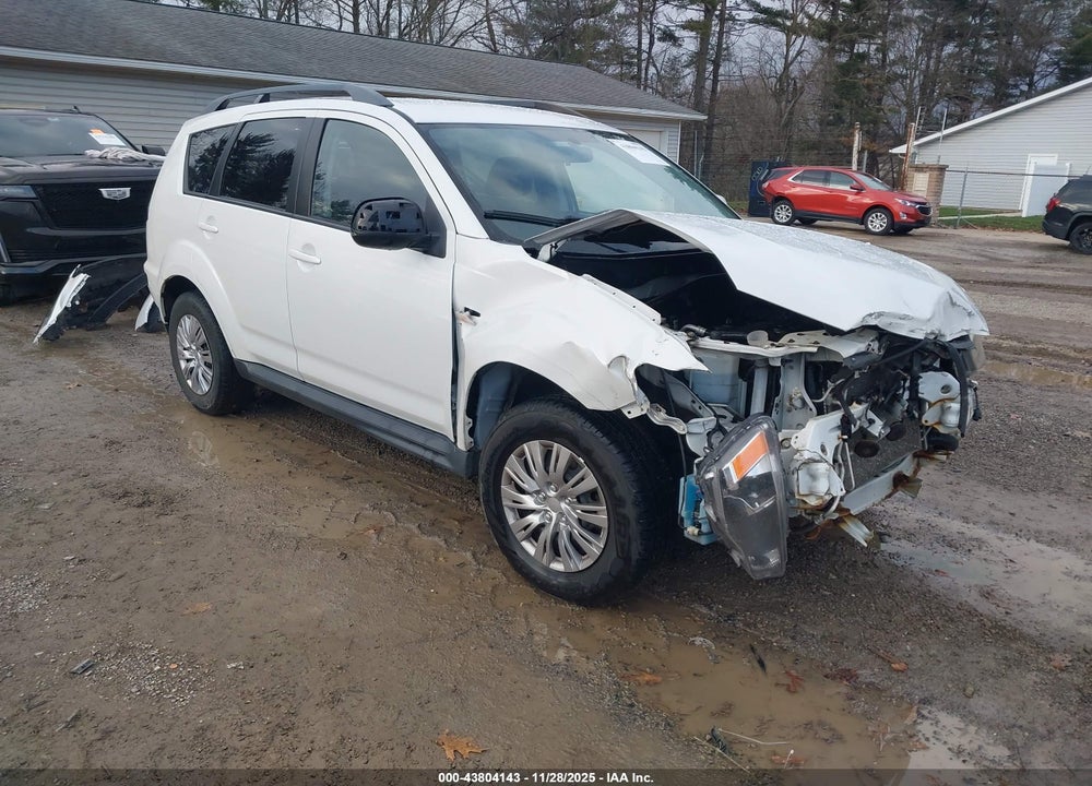 2011 MITSUBISHI OUTLANDER ES VIN: JA4AS2AW8BU037297
