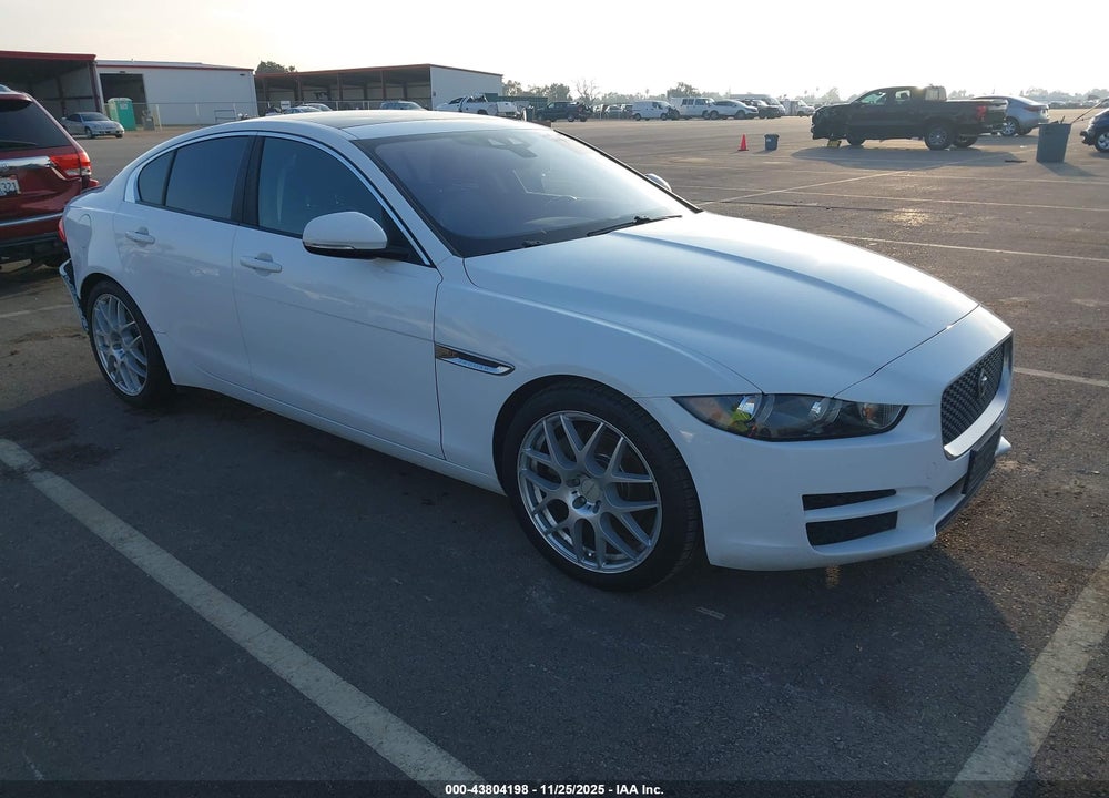 2018 JAGUAR XE 25T VIN: SAJAR4FX9JCP33946