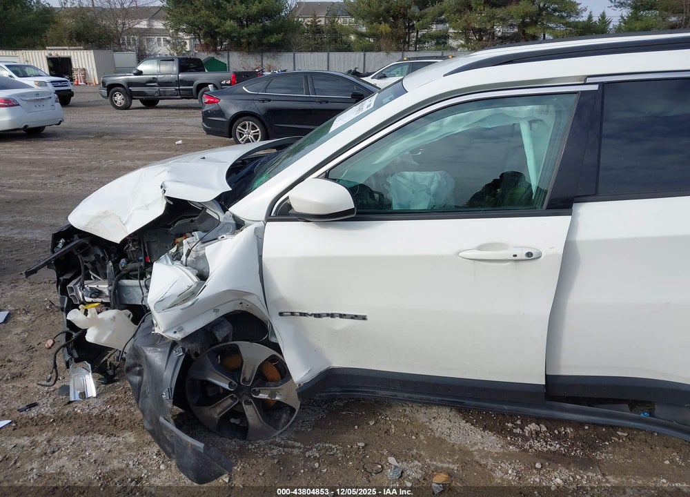 2018 JEEP COMPASS LATITUDE VIN: 3C4NJDBB4JT250015