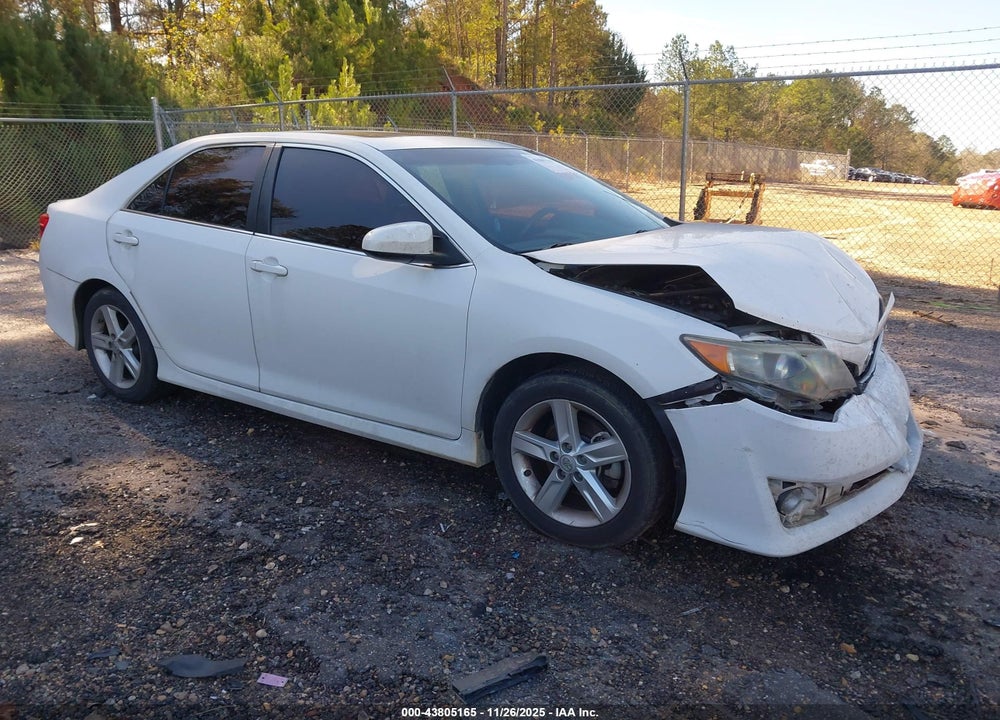 2013 TOYOTA CAMRY SE VIN: 4T1BF1FK0DU701024